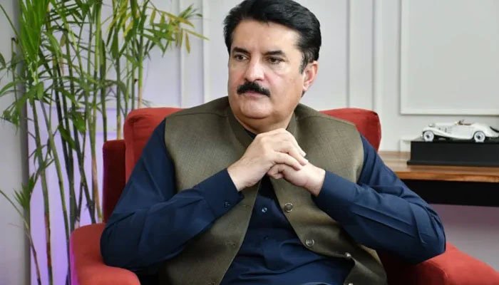 ایمرجنسی وغیرہ لگ جاتی ہے تو میں اکیلاہی پی ٹی آئی کیلئے کافی ہوں ، گورنر خیبر پختونخوا