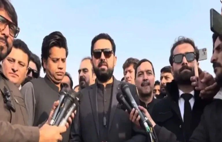 4 اکتوبر کو لانگ مارچ دھوم دھام سے نکلے گا، آج رات آپ کو پلان دے دیا جائےگا، سہیل آفریدی