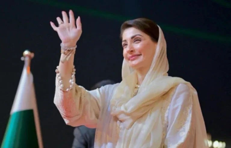مریم نواز کا وقت بڑا قیمتی ہے، رات کو 9بجے سوجانا اور صبح 8 بجے دفتر پہنچ جاتی ہے، کیپٹن ر صفدر