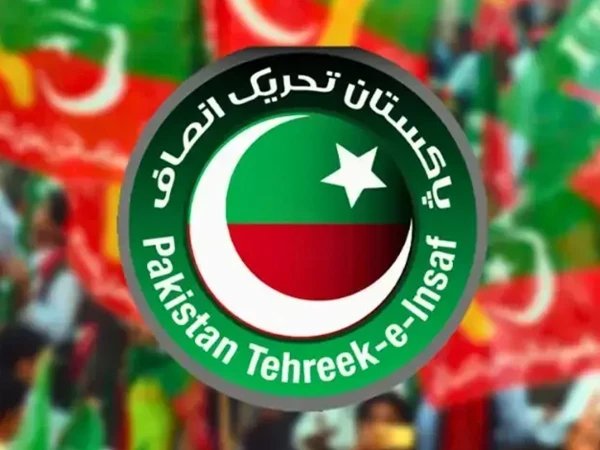 پی ٹی آئی کا اسلام آباد جانے سے قبل خیبرپختونخوا میں پڑاؤ ڈالنے کا فیصلہ