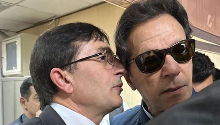 ہمارا لانگ مارچ اور احتجاج جاری ہے، گورنرراج اور ایمرجنسی کو ہرگز تسلیم نہیں کریں گے، بیرسٹر گوہرخان