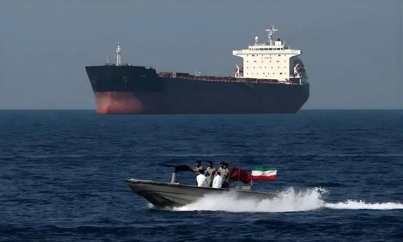 پاکستان کا قطر سے 3 ایل این جی کارگو لینے کا فیصلہ