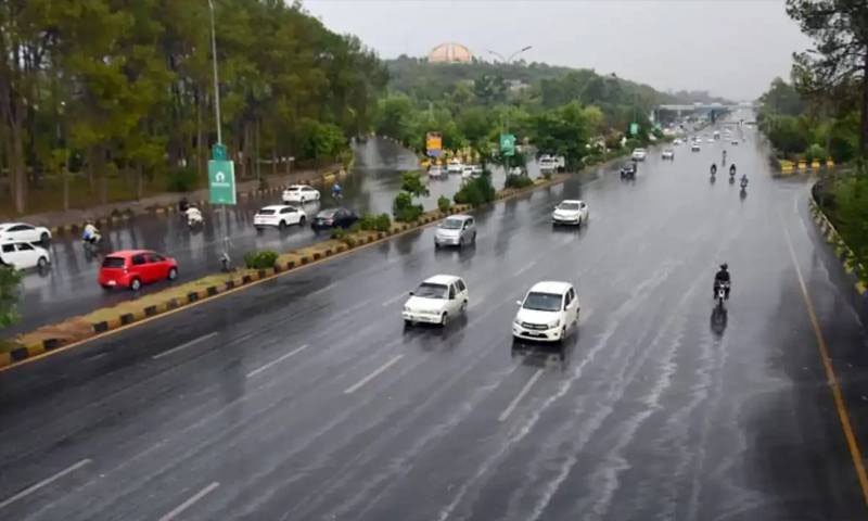 تیز ہواؤں سے گرمی کی شدت میں کمی ،بارش سے متعلق اہم پیشگوئی آگئی