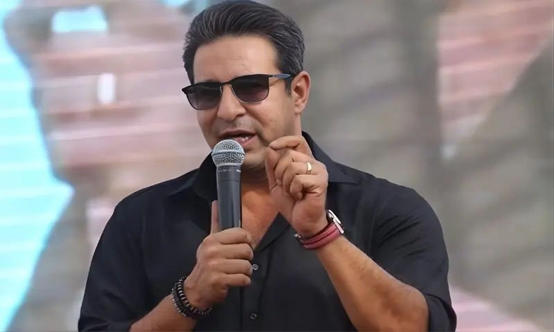 عمران خان ایک وفادار آدمی ہیں وہ خود مثال بن کرقیادت کرتے تھے ،سابق کرکٹر وسیم اکرم